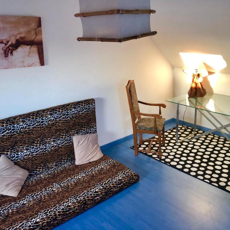 venez visitez calais - Chambre Double avec Salle de Bains Commune - 1