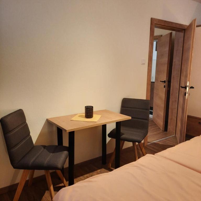 Pension Stieber - Chambre Quadruple avec Baignoire - 1