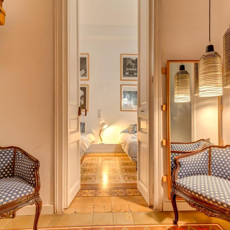 Factory Suites Barcelona - Twin Room with Private External Bathroom - 3