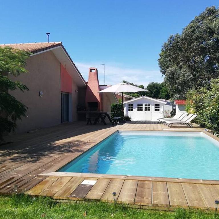 Grande maison familiale piscine et jardin - Villa - 2