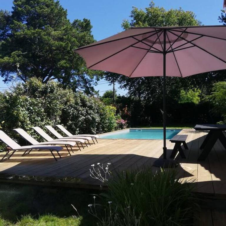 Grande maison familiale piscine et jardin - Villa - 1