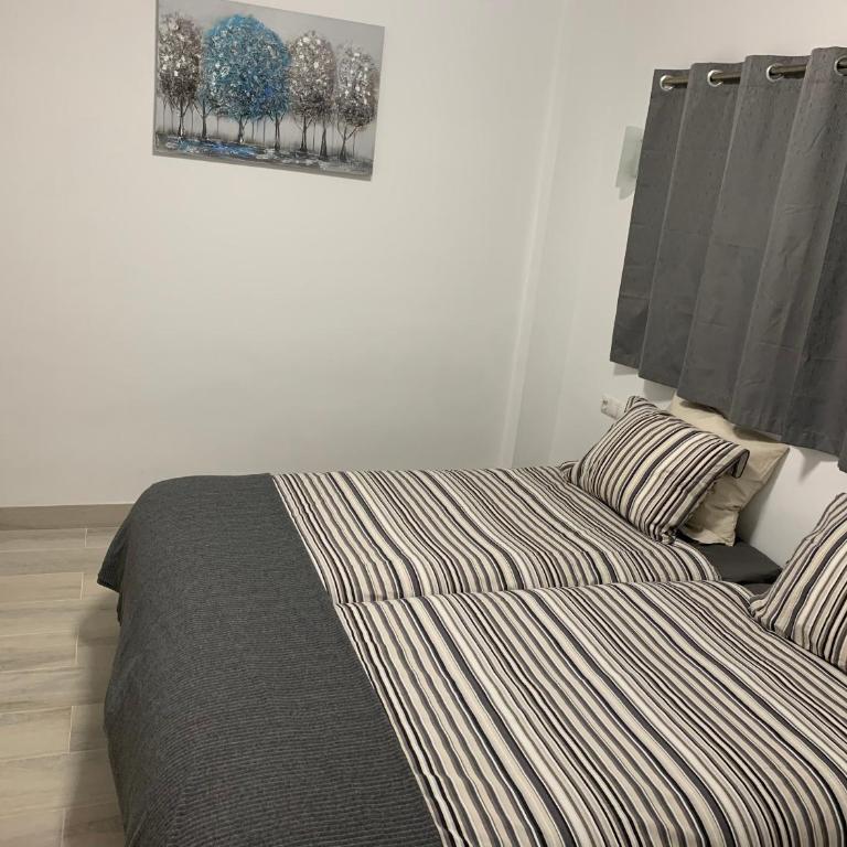 Calm, Cosy and Bright apartment renovated in playa del ingles- WiFi free - One-Bedroom Apartment - 23