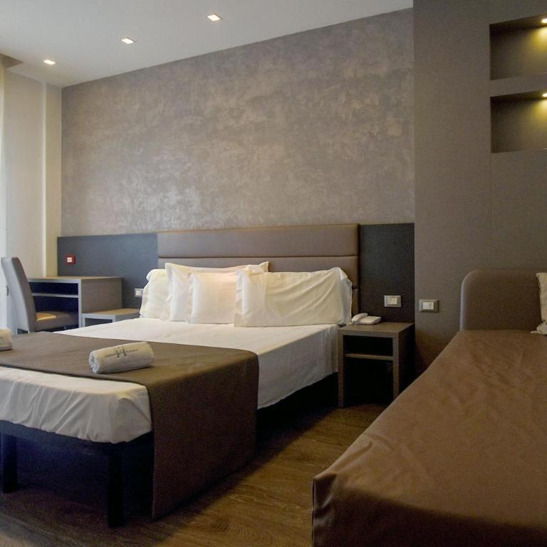 Hotel Aurora - Camera Tripla - 5