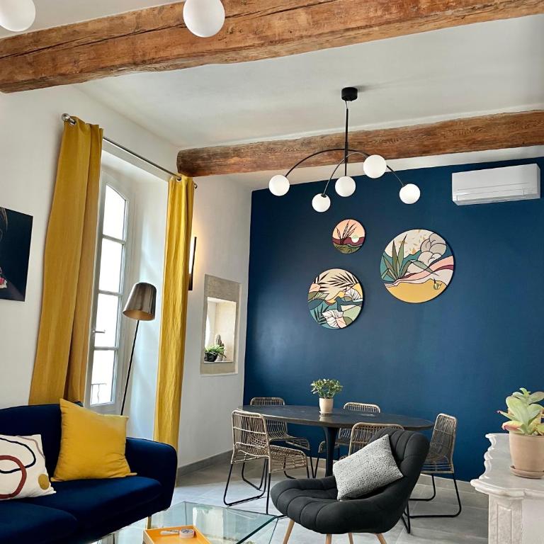 Grand confort au cœur de Nîmes - Two-Bedroom Apartment - 4
