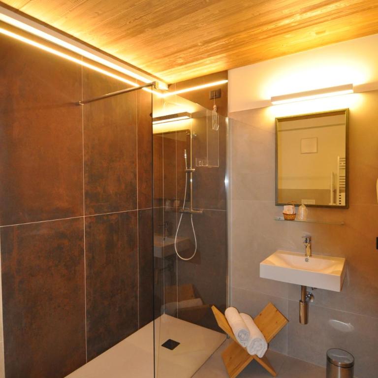 Albergo Alpino - Habitación Familiar con balcón - 1