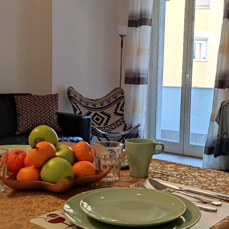 Sweet Napoli - Appartamento con 2 Camere da Letto - 1
