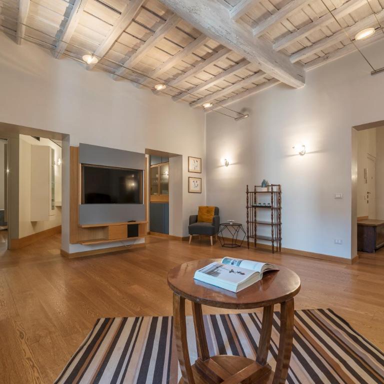 GuestHost - Piazza Navona Elegant Apartment - Three-Bedroom Apartment - 5