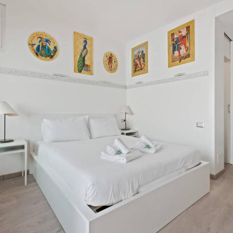 HostMe flat Metro Spagna - Appartamento con 1 Camera da Letto - 2
