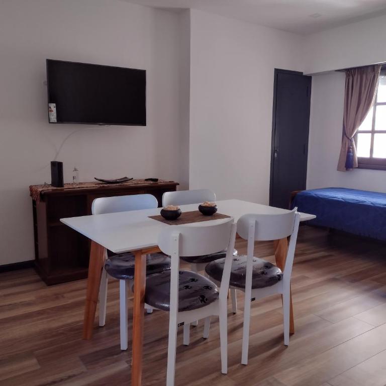 Luminoso Departamento,con cochera Zona Centro - Apartamento de 1 dormitorio - 14