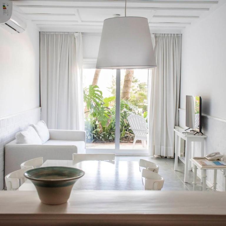 Terrazas Al Mar - Apartamento Superior con vistas a la piscina - 11