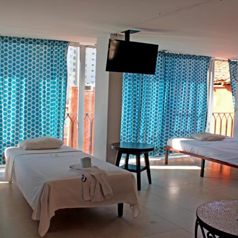 Hotel Condesa Americana Acapulco - Quadruple Room - 1