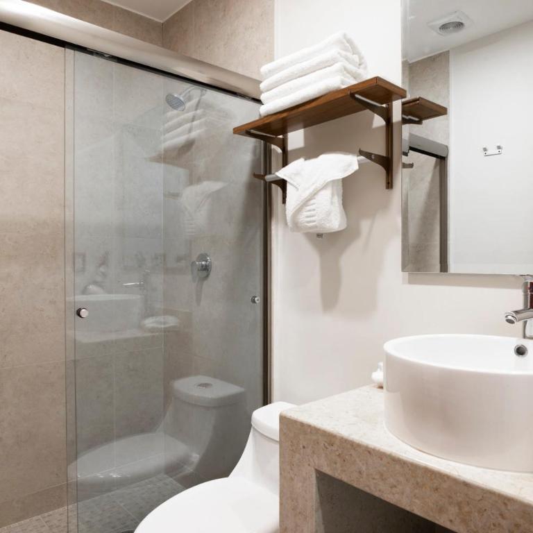 Hotel Ave Inn Mazatlán - Double Room with Mountain View - 4