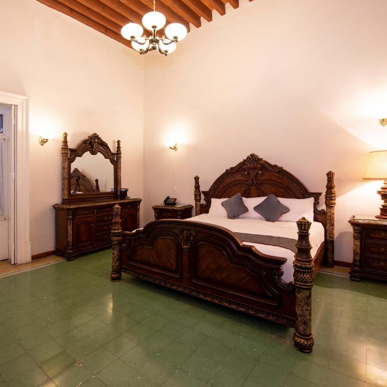 Hotel Senorial - Two-Bedroom Suite - 2