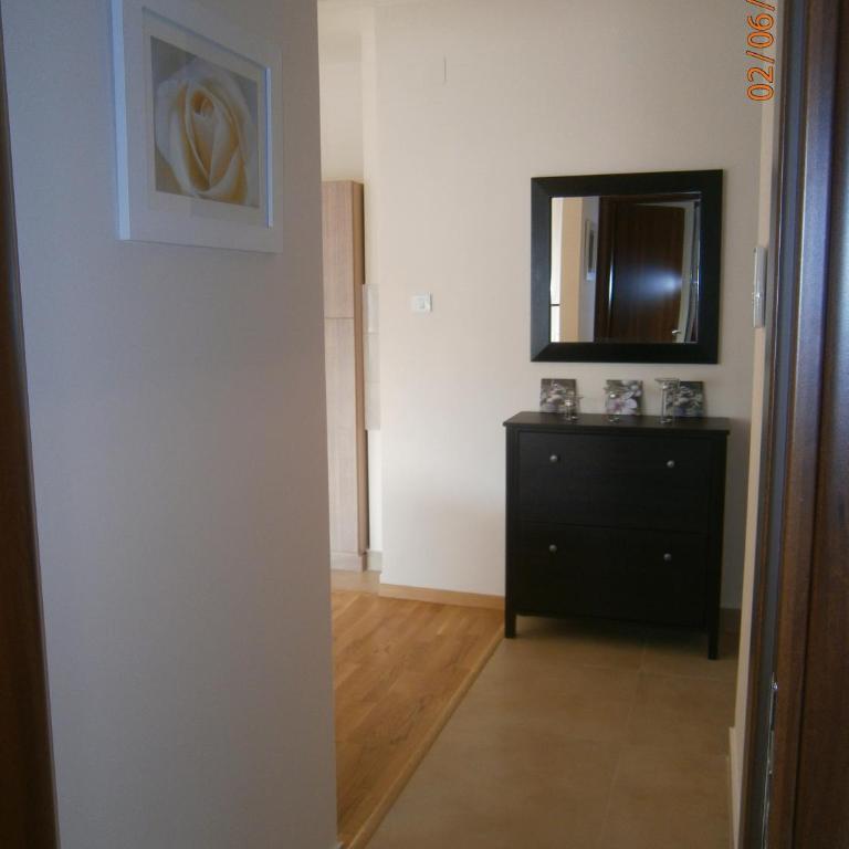 Apartment B&S - One-Bedroom Apartment with Balcony - 75