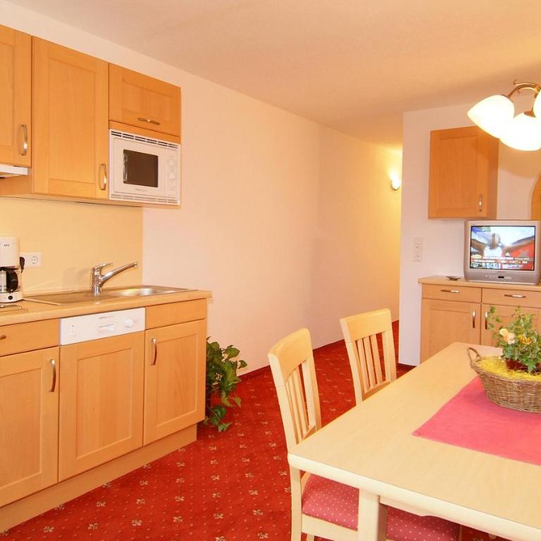 Gästehaus Wöberlerhof - Apartment mit 3 Schlafzimmern und Balkon - 1
