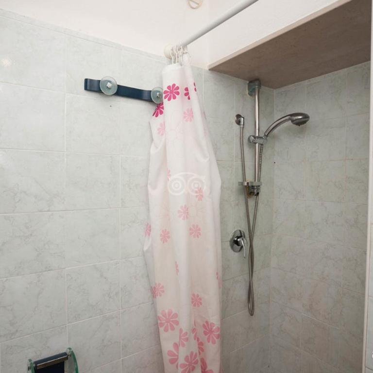Solemare Accommodation Alghero - Camera Matrimoniale con Bagno in Comune - 3
