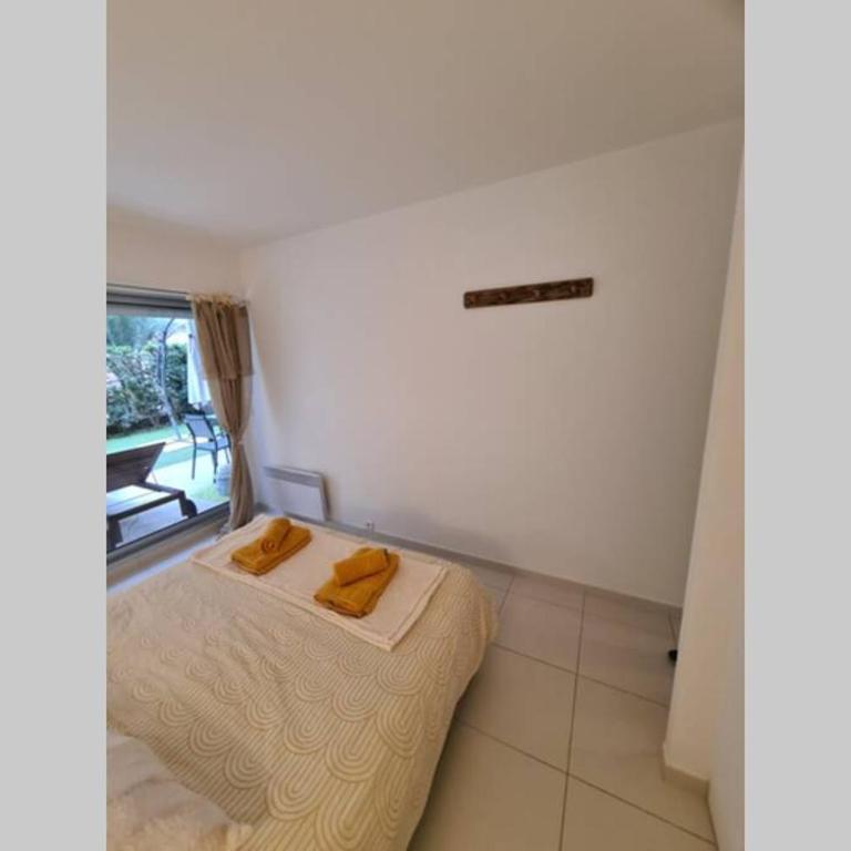 Le Lodge, T2 classé 3 étoiles avec jardin, parking, piscine & mer à 2 pas - Appartement avec Terrasse - 23
