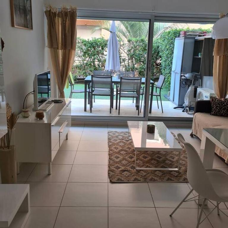 Le Lodge, T2 classé 3 étoiles avec jardin, parking, piscine & mer à 2 pas - Appartement avec Terrasse - 10