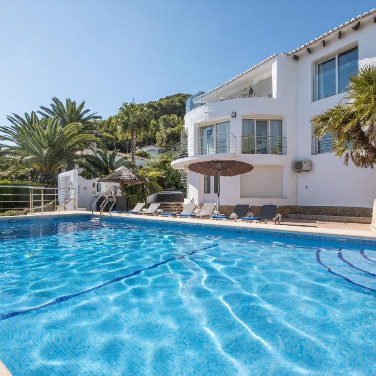 Villa Suria by Aguilarent - Villa - 23