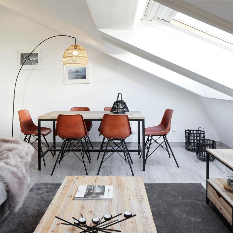 Irissa by FeelFree Rentals - Two-Bedroom Apartment - 4