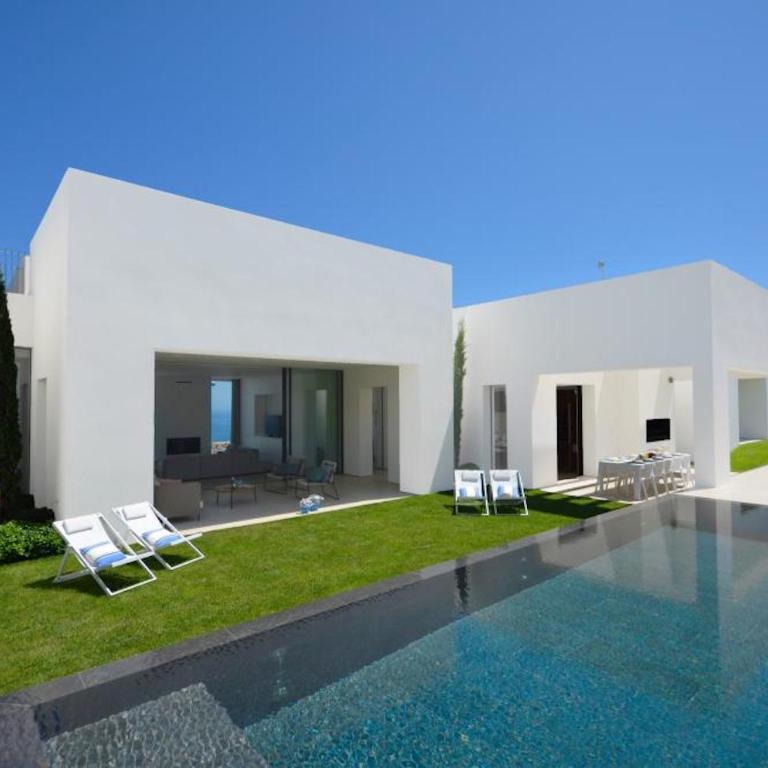VILLA BONITA - REF 216 - Villa - 1