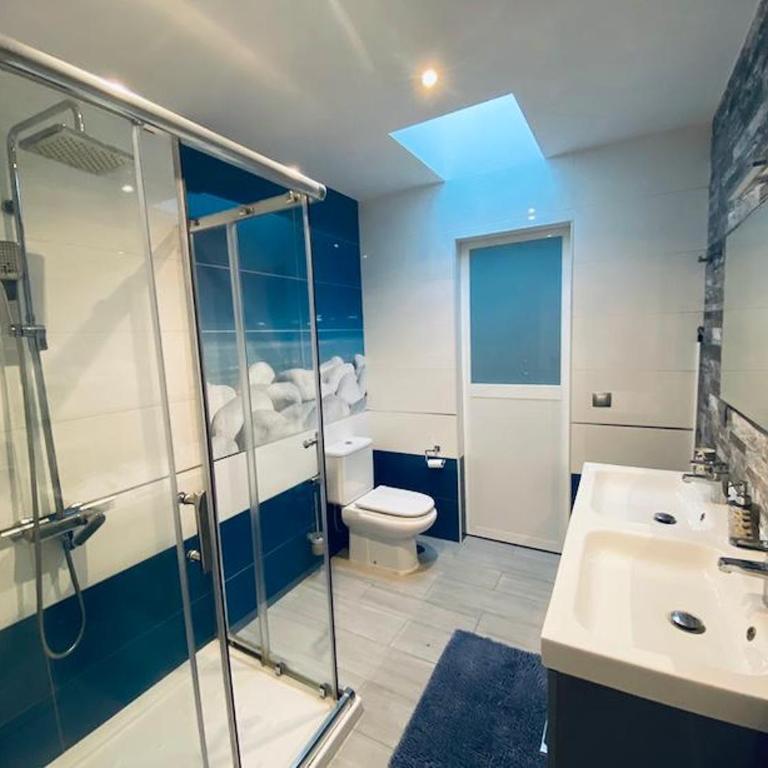 Luxury Two Bed Seaviews - Apartment with Sea View - 4
