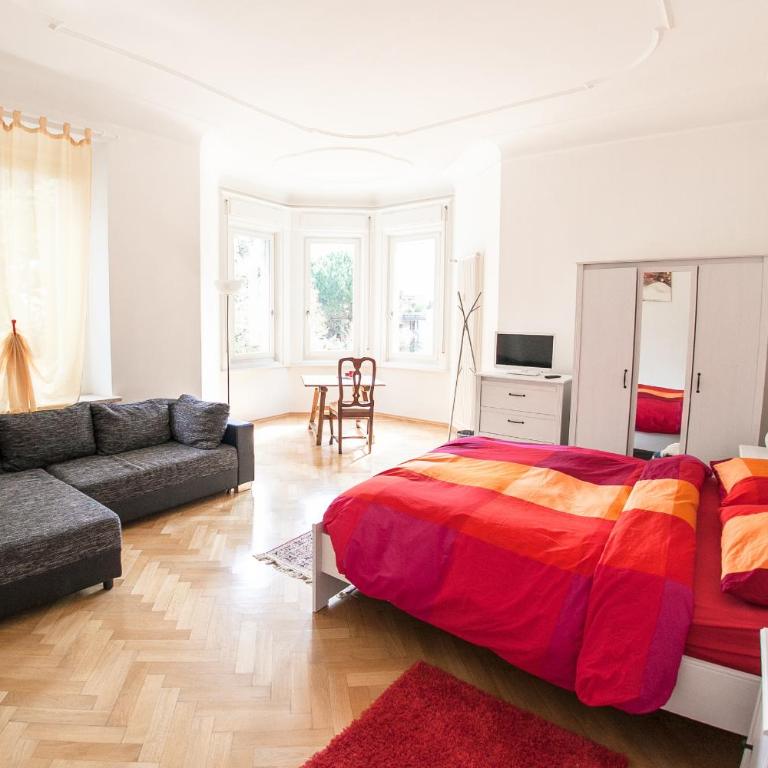 Villa Anita Rooms - Camera Familiare con Bagno in Comune - 10