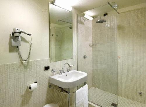 Hotel Milano - Superior Double or Twin Room with Lake View - 10
