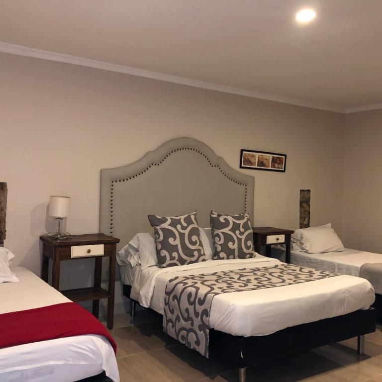 Hotel Galeria la Trinidad - Quadruple Room - 9