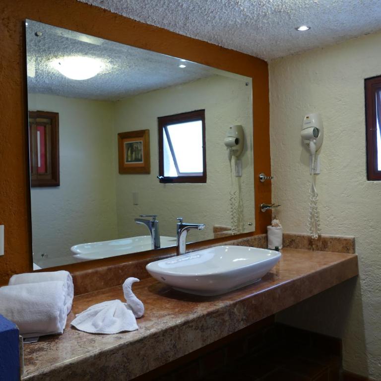 El Meson de los Poetas - Double Room with Two Double Beds - 10