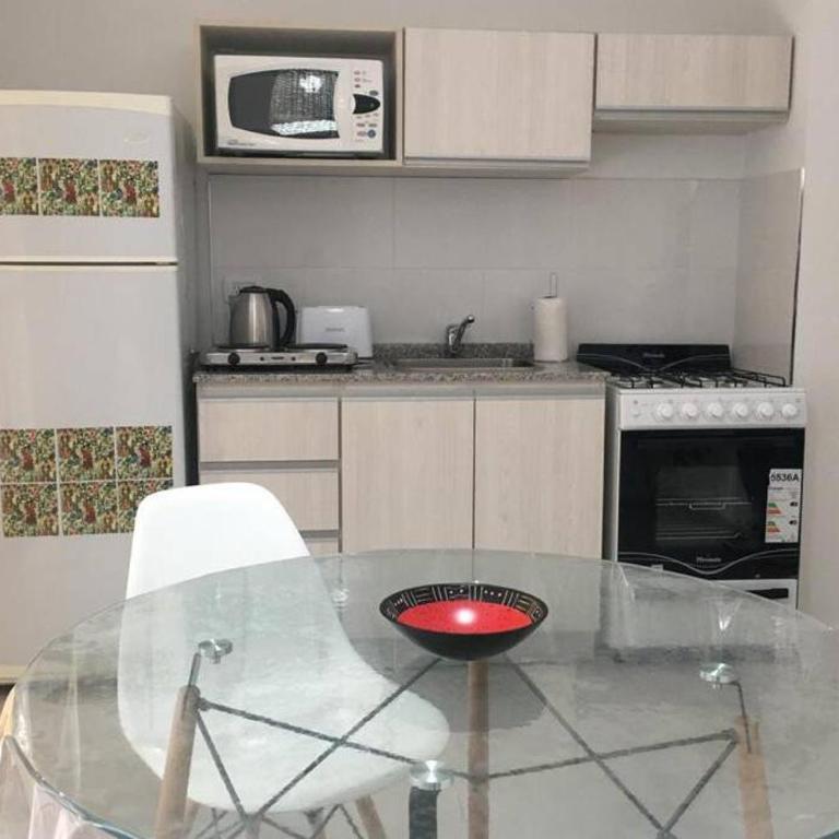 Hermoso NUEVO con PISCINA, Balcón y Patio - Apartamento de 1 dormitorio - 4