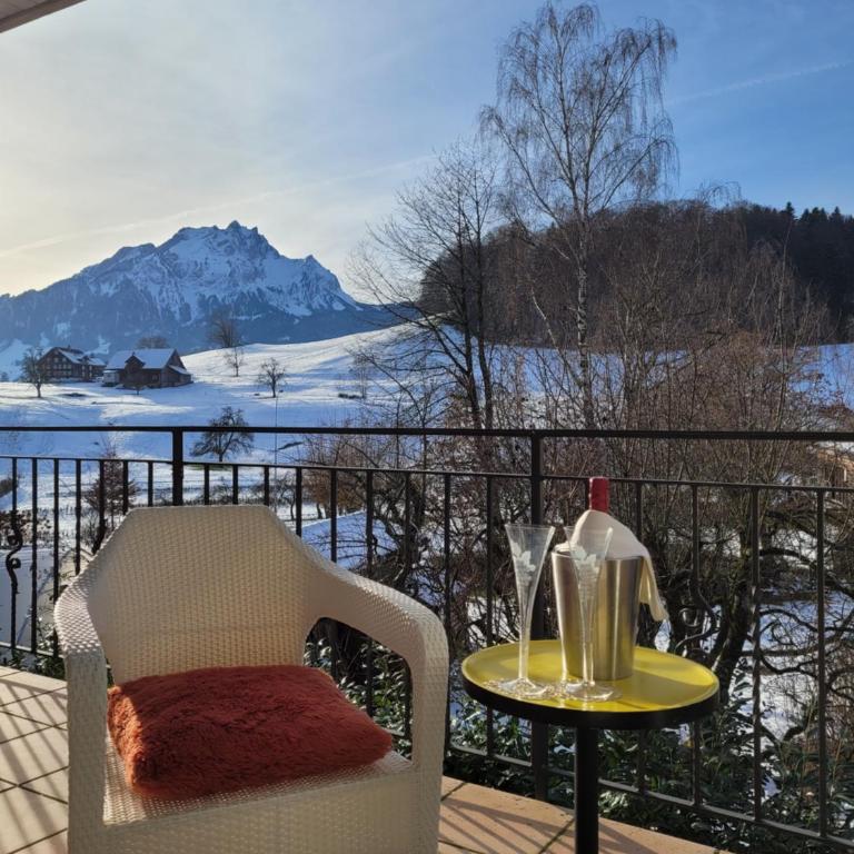 Villa Castagna Guesthouse - Deluxe Doppelzimmer mit Balkon - 1