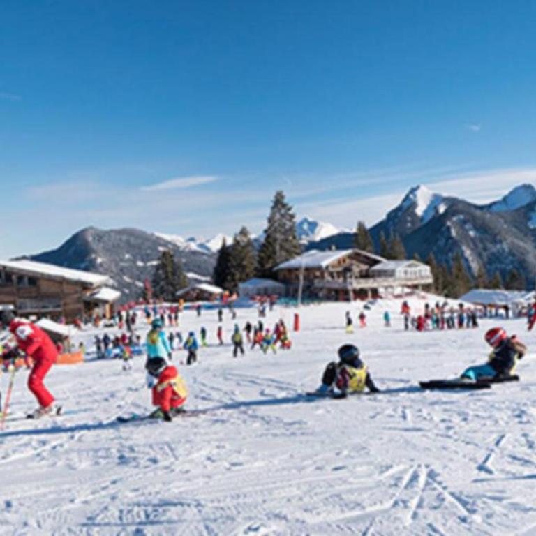 Le Relai S34 - Grand et lumineux studio avec coin montagne 4-6 pers avec WIFI, 50m des pistes, grand balcon exposé SUD, DRAPS NON COMPRIS - Studio - Vue sur Montagne - 19