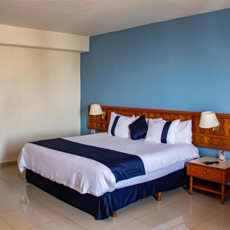 HMB Guadalajara Centro - King Room - 2