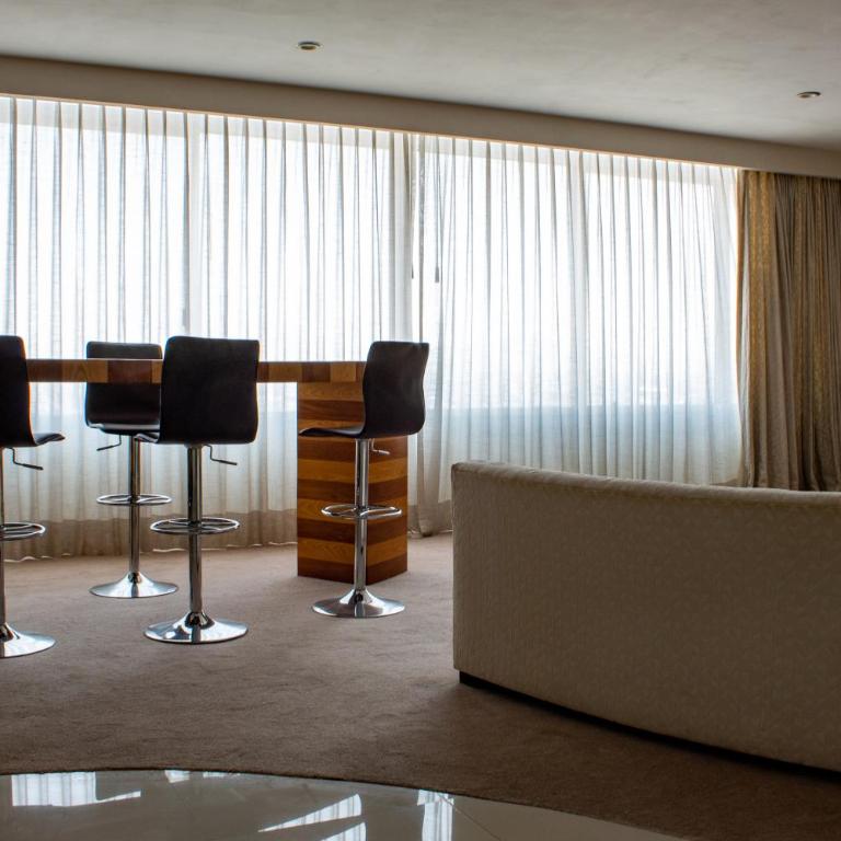 HMB Guadalajara Centro - Presidential Suite - 3