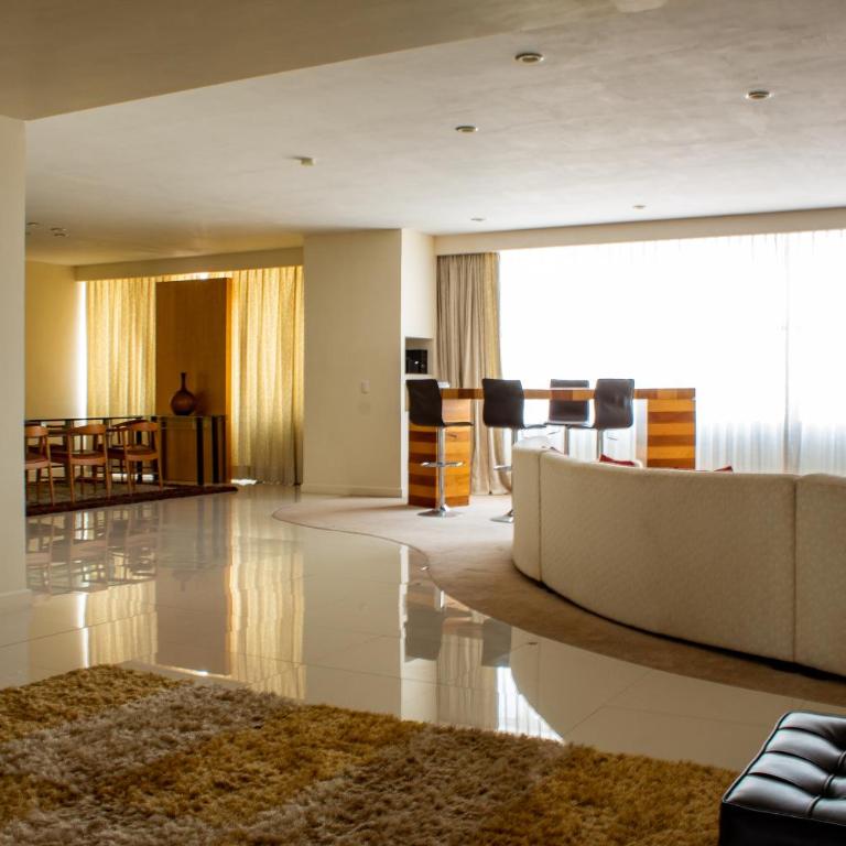 HMB Guadalajara Centro - Presidential Suite - 4
