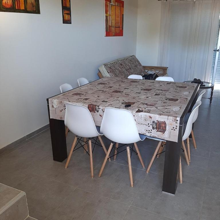 Duplex monte hermoso con patio parrila cochera - Two-Bedroom House - 3