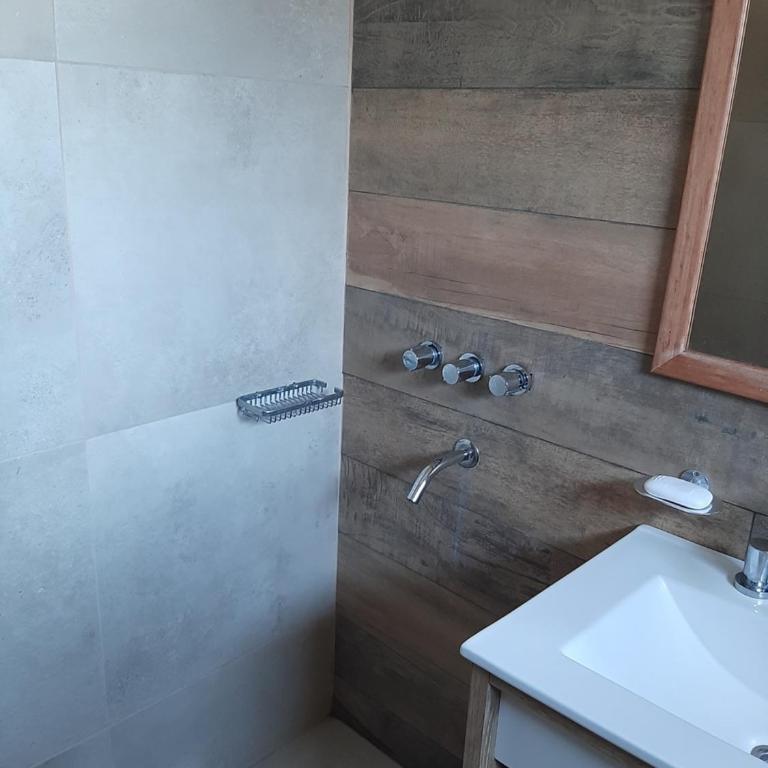 Duplex monte hermoso con patio parrila cochera - Two-Bedroom House - 16