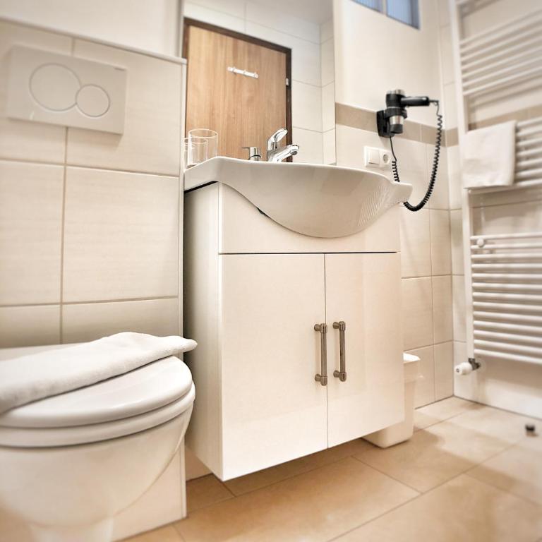 Gasthof Auwirt - Doppelzimmer mit Balkon - 4