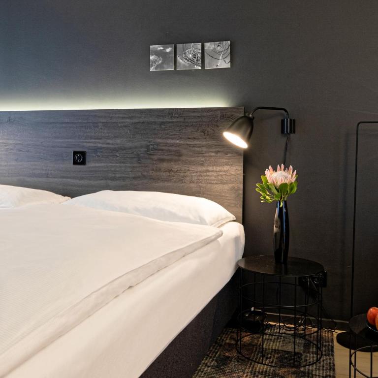 Baxter Hotel - Deluxe Double Room - 4