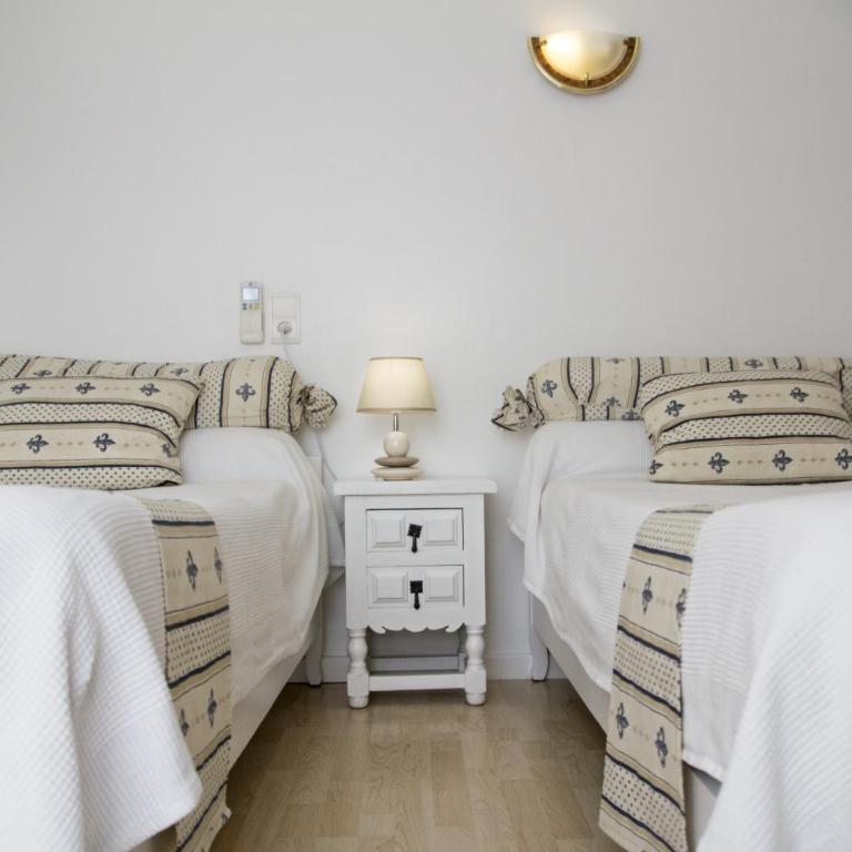 Hôtel Le Méditerranée - Chambre Lits Jumeaux - 1