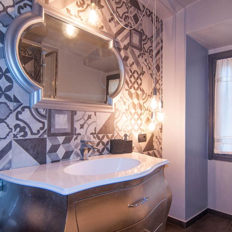 B&B Torino Chic - Double Room with Extra Bed - 7