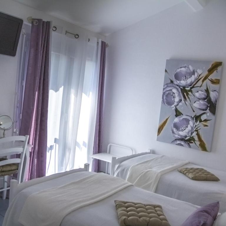 Hôtel Le Méditerranée - Chambre Lits Jumeaux - 8