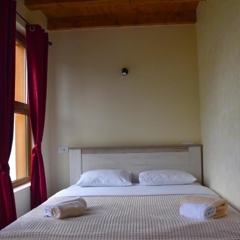 Apartmani i Restoran Sljeme - Double Room - 1