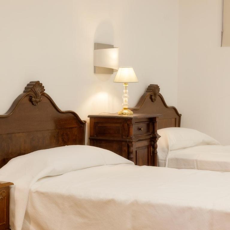CASA RECTORAL DE SAN EUSEBIO - Habitación Doble con baño privado - 2 camas - 2