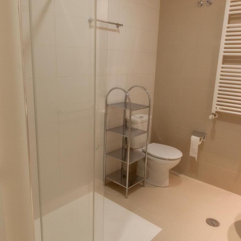 CASA RECTORAL DE SAN EUSEBIO - Habitación Doble con baño privado - 2 camas - 3