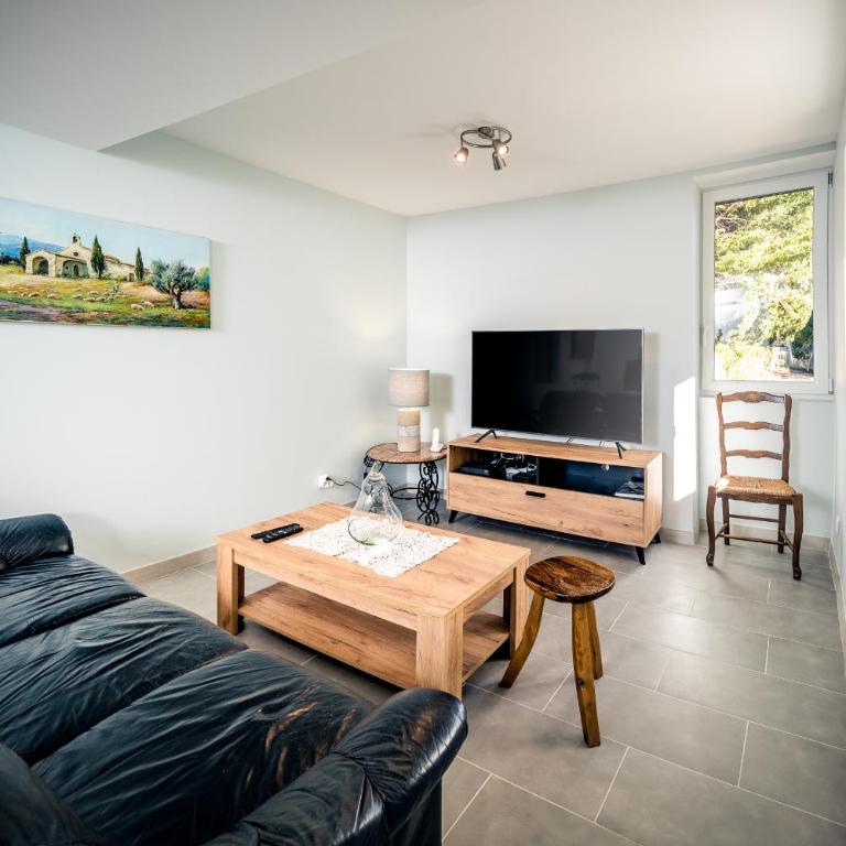 Gîte "La Sainte-Croix", Traditional Provencal House for 8 People, Private Swimming-Pool, Air-Conditioner, Beautiful Scenery - Maison 4 Chambres - 11