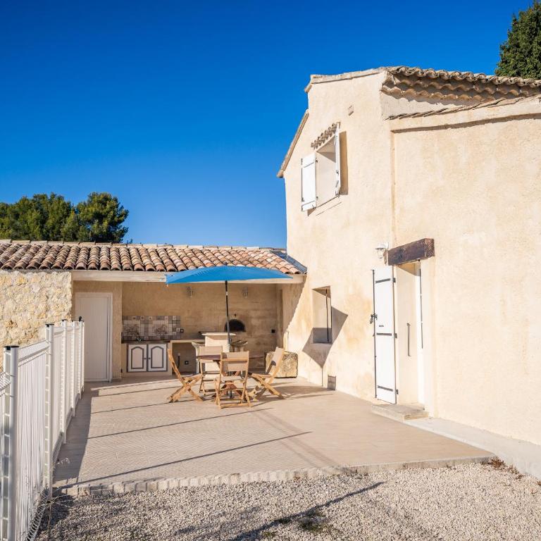 Gîte "La Sainte-Croix", Traditional Provencal House for 8 People, Private Swimming-Pool, Air-Conditioner, Beautiful Scenery - Maison 4 Chambres - 5