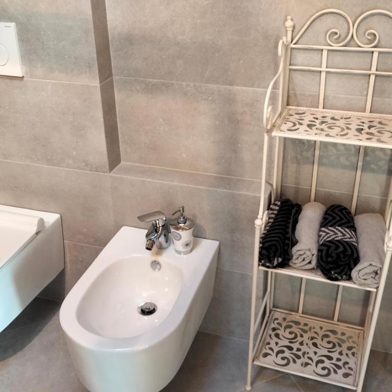 Casa Al.Ma - Appartamento con 2 Camere da Letto - 38