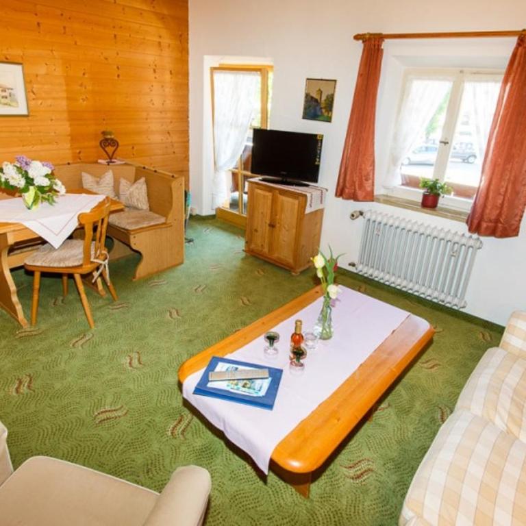 Café Chiemgau und Gästehaus - Penthouse-Apartment - 2